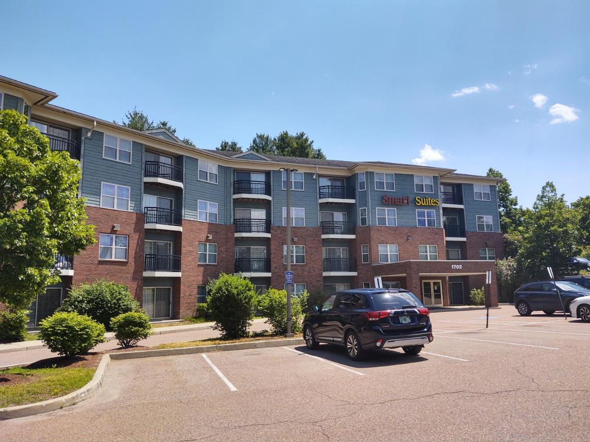 Smart Suites On The Hill South Burlington Exterior photo